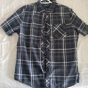 O’Neill Men’s black button down short sleeve colored shirt size medium